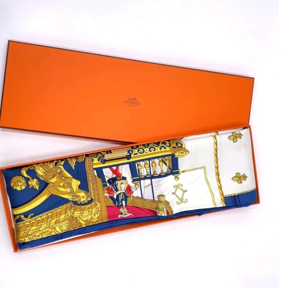 100%Authentic Hermes Carré90 VUE DU CARROSSE DE LA GALERE LA REALE SilkScarf - Picture 2 of 10